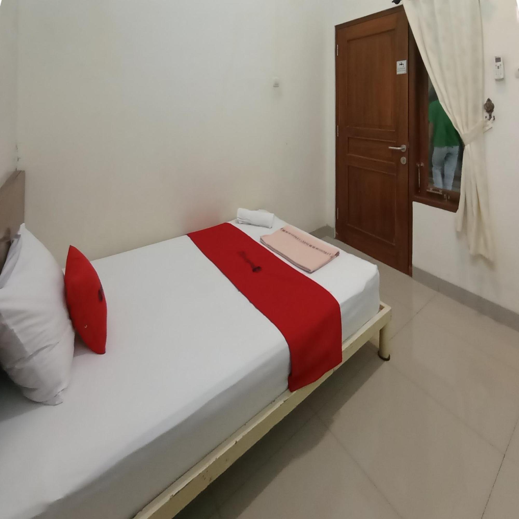 Reddoorz At Syariah House Purwokerto Ξενοδοχείο Εξωτερικό φωτογραφία