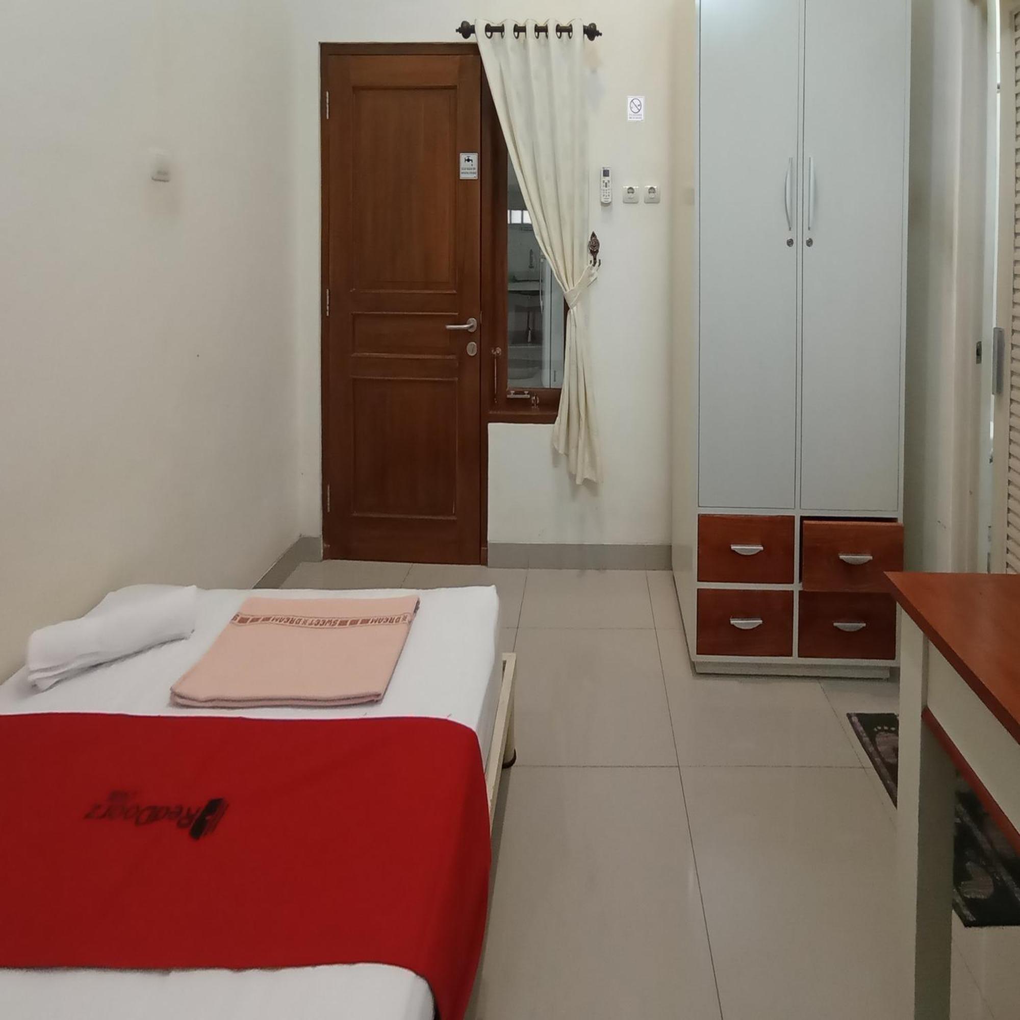 Reddoorz At Syariah House Purwokerto Ξενοδοχείο Εξωτερικό φωτογραφία