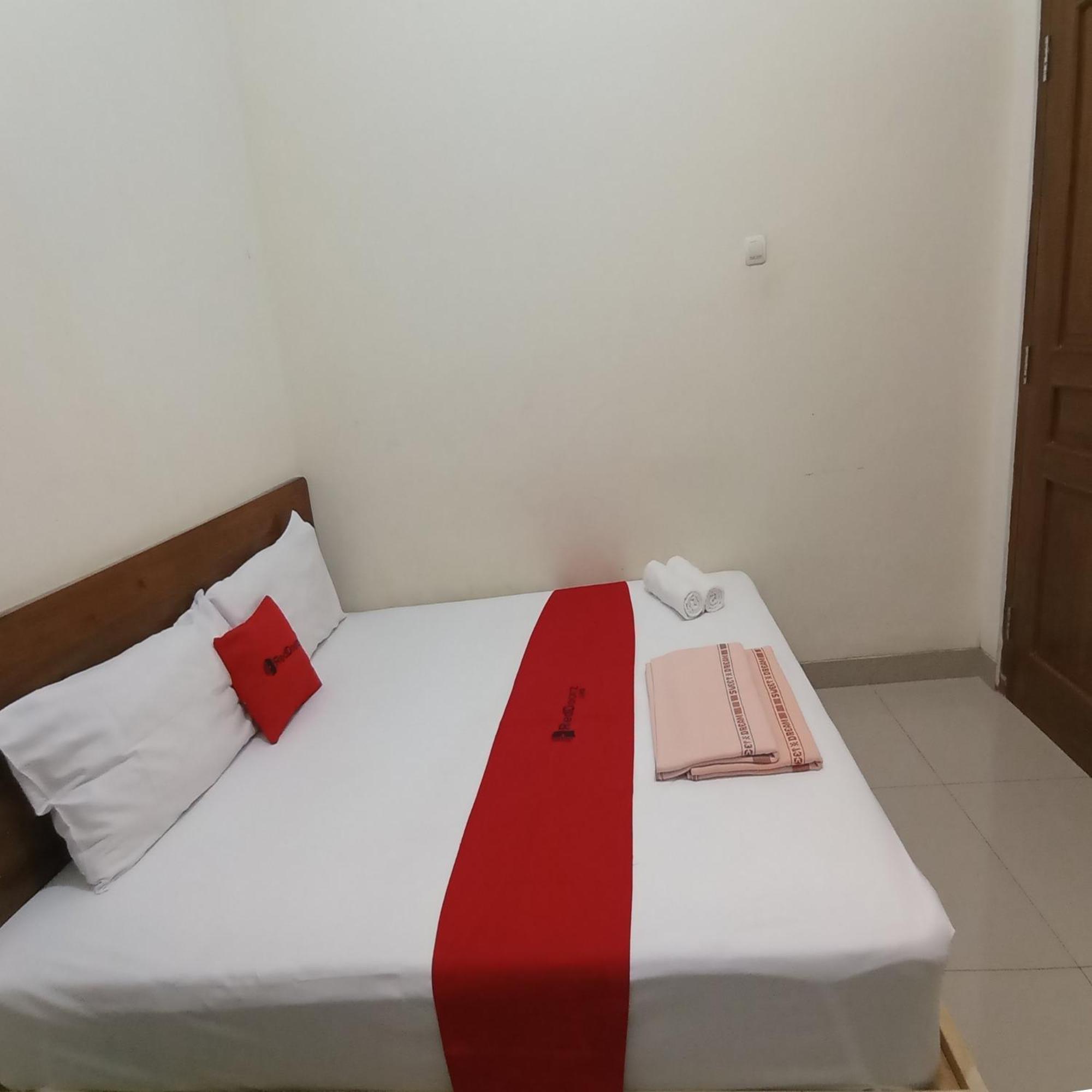Reddoorz At Syariah House Purwokerto Ξενοδοχείο Εξωτερικό φωτογραφία