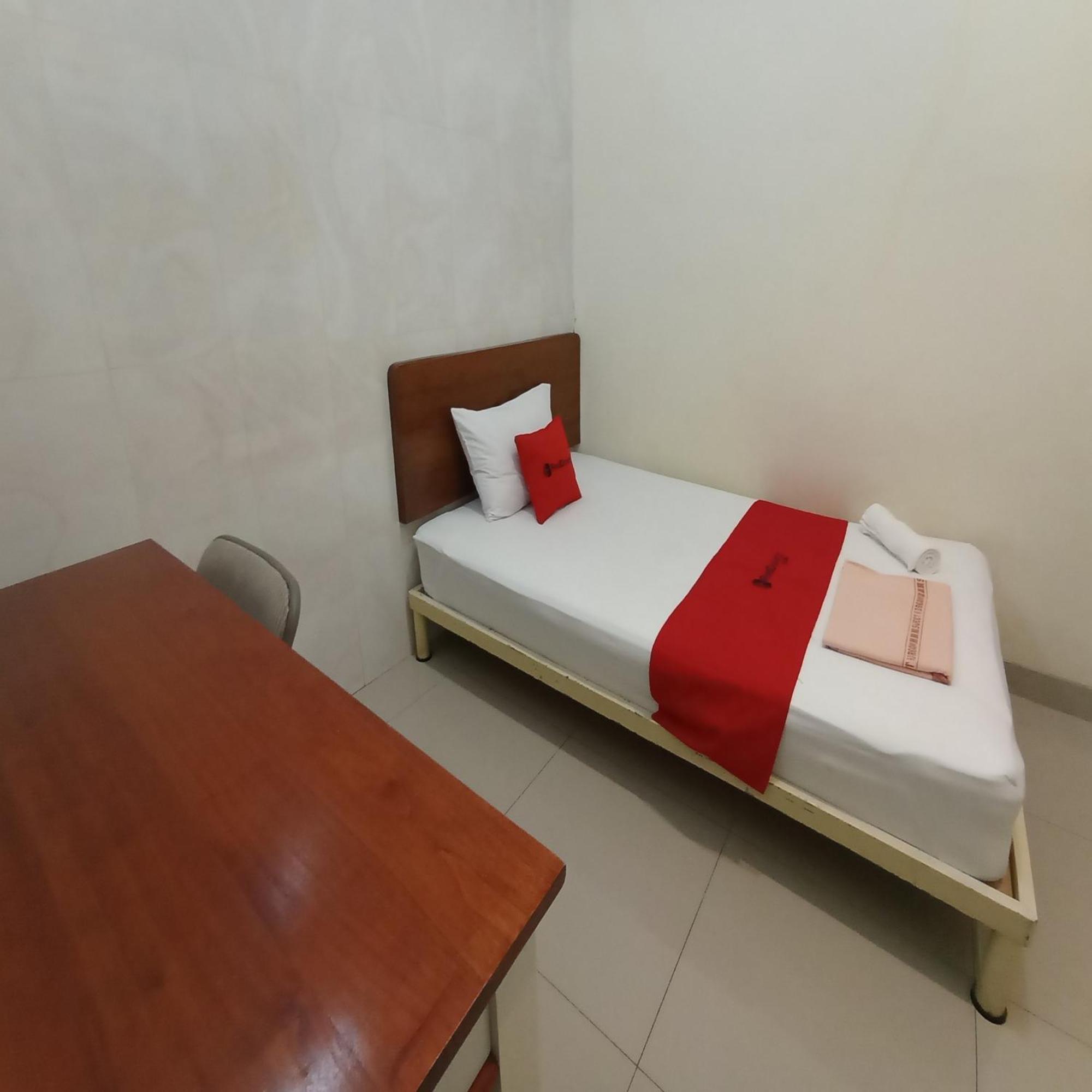 Reddoorz At Syariah House Purwokerto Ξενοδοχείο Εξωτερικό φωτογραφία