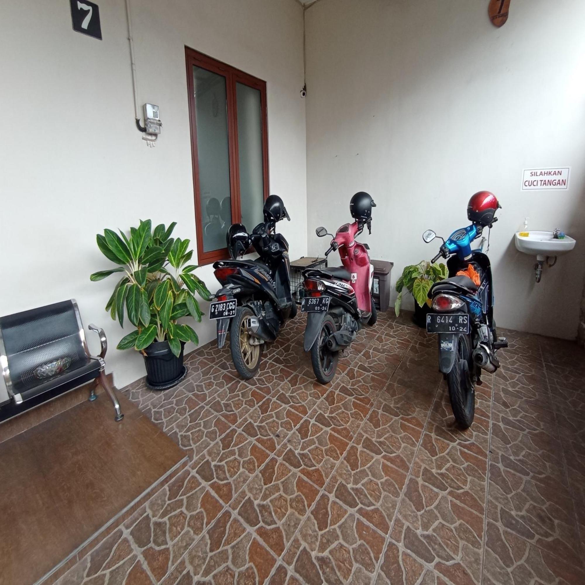 Reddoorz At Syariah House Purwokerto Ξενοδοχείο Εξωτερικό φωτογραφία
