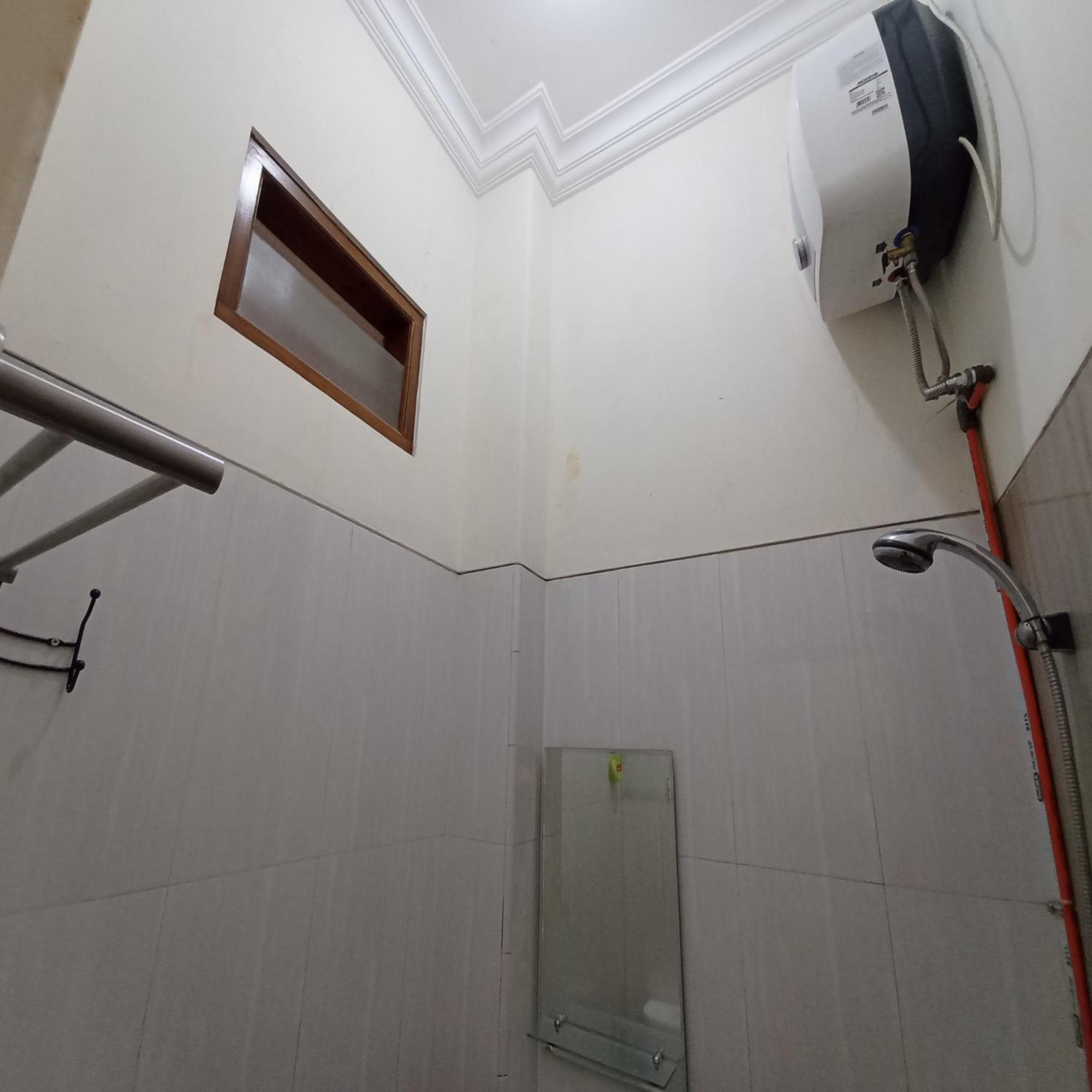 Reddoorz At Syariah House Purwokerto Ξενοδοχείο Εξωτερικό φωτογραφία